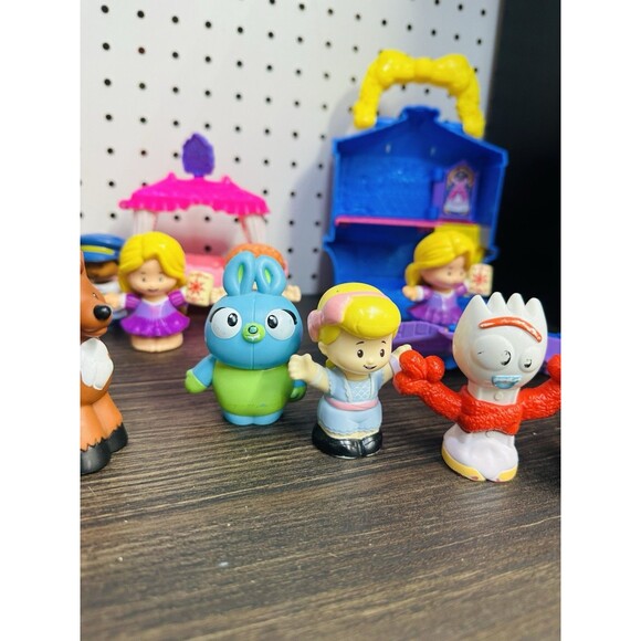 FISHER PRICE LITTLE PEOPLE LOT ( 31 ) PRINCESS,TOY STORY, PROFESSIONS & PARTS - Picture 4 of 14